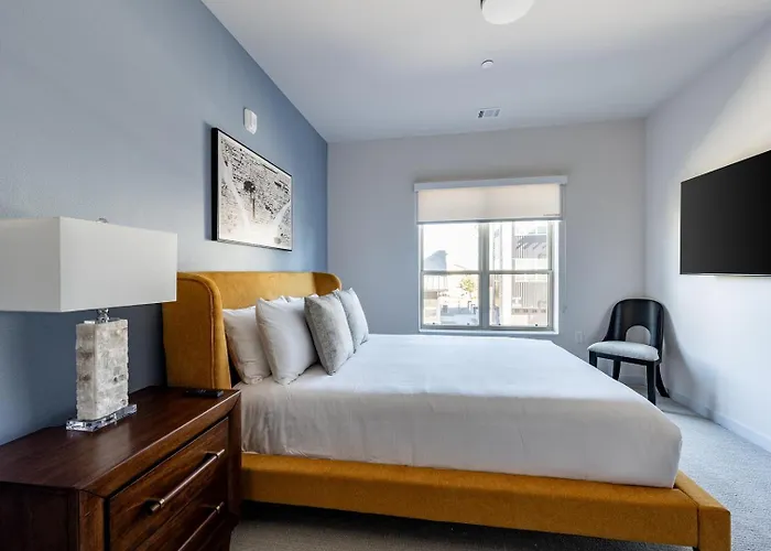 Landing Amazing 1Bd Clubhouse Pool *