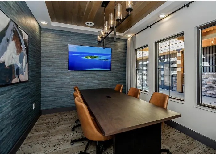 Landing Stylish 1bd Gym Clubhouse *